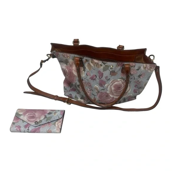 Patricia Nash Zancona Large Cracked Rose Floral Tote & Wallet set EUC - Picture 7 of 8